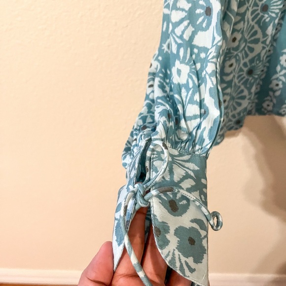 Omika Sierra Blouse in Indore Sky - Picture 4 of 5